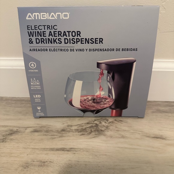 Black Electric Wine Aerator & Dispenser - Picture 1 of 4